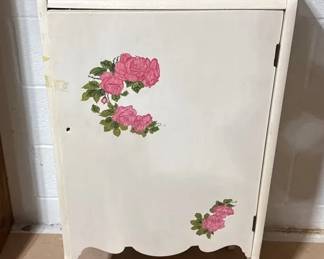 Standing Cabinet