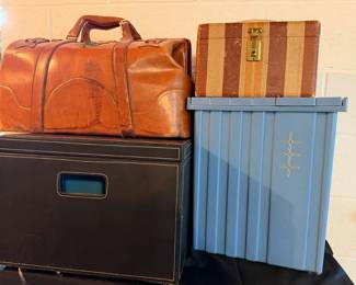 Vintage Leather Case More