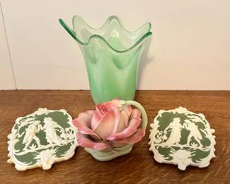 Glass vase, Porcelain Rose Wall Hangings