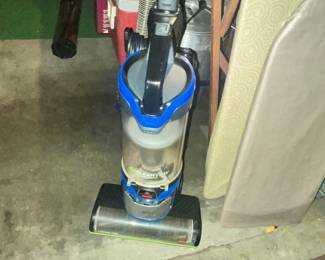 BISSELL VACUUM