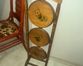 VINTAGE STENCILED PIE / MUFFIN STAND
