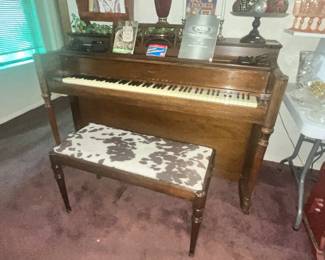 NICE "ELBURN" SPINET PIANO & BENCH