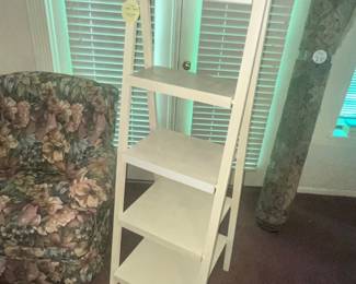 WOODEN LADDER SHELF