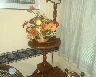 TELL CITY TABLE LAMP