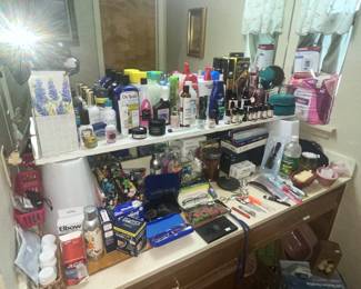 HEALTH & BEAUTY ITEMS