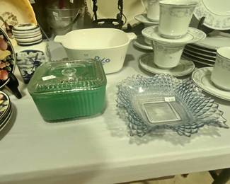 VINTAGE JADEITE REFRIGERATOR DISH