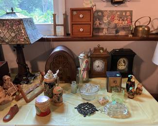 Multiple vintage items