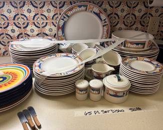 Mikasa Dish Set