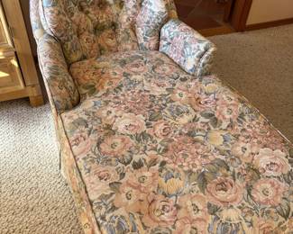 Nice Longe Chair