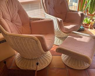 White wicker chairs and ottoman