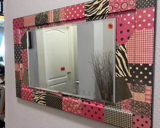 Fun and heavy wall mirror