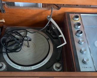 Zenith Turntable (D-146-562),