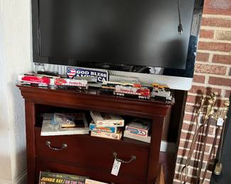 TV, Cabinet, Trains