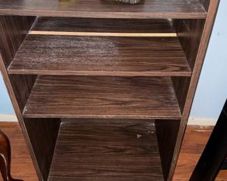 Entertainment cabinet for electronics