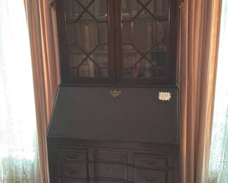 Display secretary desk
