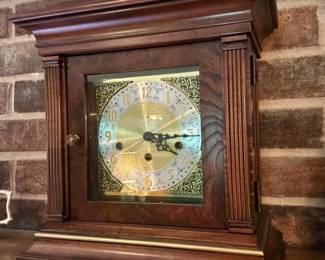 Howard Miller Mantle clock
