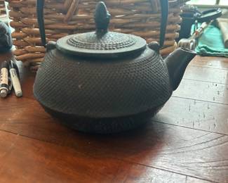 Metal cast Japanese kettle