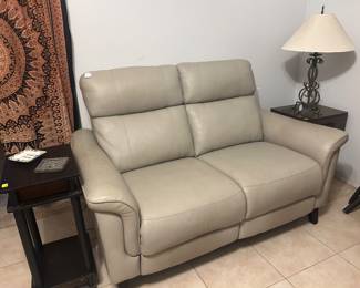 Leather motorized love seat with usb