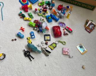 Batman figurines, cars and other toys