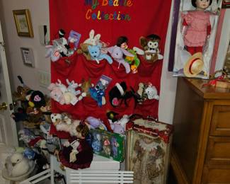 100's of beanie babies
