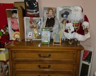 Various Collectable Dolls