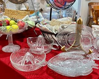 VINTAGE FISH SNACK PLATES, JUICERS