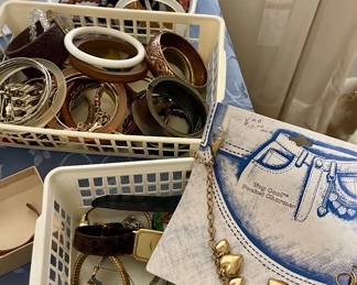 VINTAGE BRACELETS/BANGLES