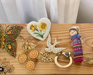 VINTAGE BUTTERFLY & CHRISTMAS BROOCHES