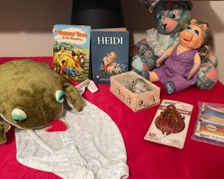 VINTAGE KID’S BOOKS, MISS PIGGY DOLL