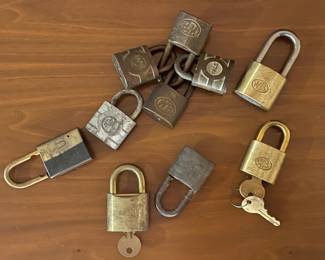 VINTAGE LOCKS