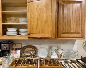 FLATWARE, GLASSWARE