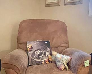RECLINER