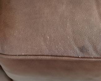 Thomasville Traditional Leather Push-Back Recliner