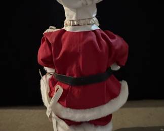 Possible Dreams Clothtique Chef Santa Claus Figurine with Gingerbread House