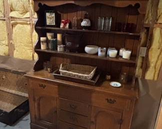 Empire Furniture Corporation Maple China Hutch