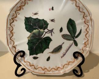 Chinese Export Porcelain Decorative Plate, Hua Rong Tang Zhi, Botanical and Insect Motif