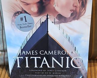 James Cameron's Titanic: The Official Movie Book