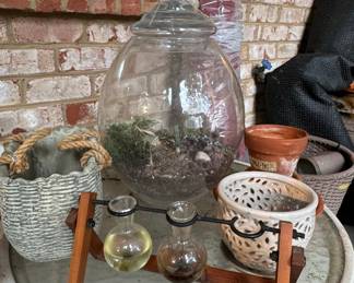 Vintage-Style Wood and Glass Double Bulb Propagation Station