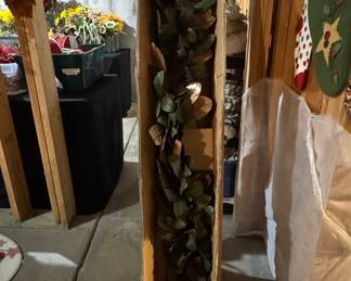 Pottery Barn Faux Magnolia Leaf Garland