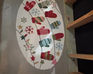 Christmas Mitten and Snowflake Pattern Oval Accent Rug