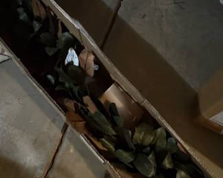 Pottery Barn Faux Magnolia Leaf Garland