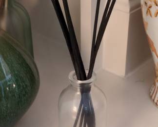 Glass Reed Diffuser Vessel with Reeds