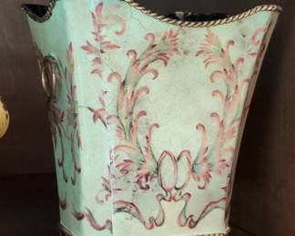 Vintage Hand-Painted Tôle Cachepot Planter