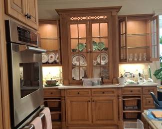 Custom Traditional Hardwood Kitchen Cabinetry Suite
