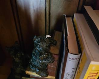 Vintage Cast Metal Scottish Terrier Bookends with Floral Motif