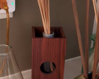 Modern Minimalist Wooden Reed Diffuser Holder