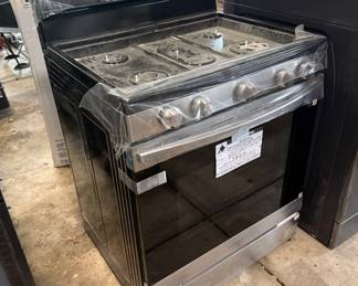 Samsung Gas Range, NEW