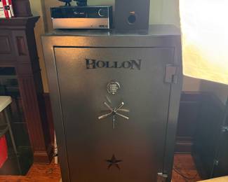 Hollon Safe