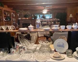 VINTAGE GLASSWARE 