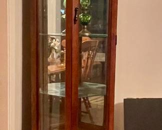 LIGHTED CURIO CABINET